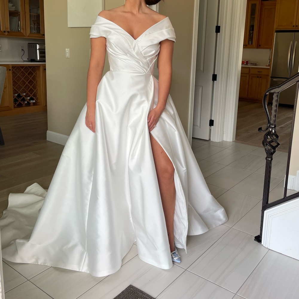 Elegant White Off-Shoulder Dress